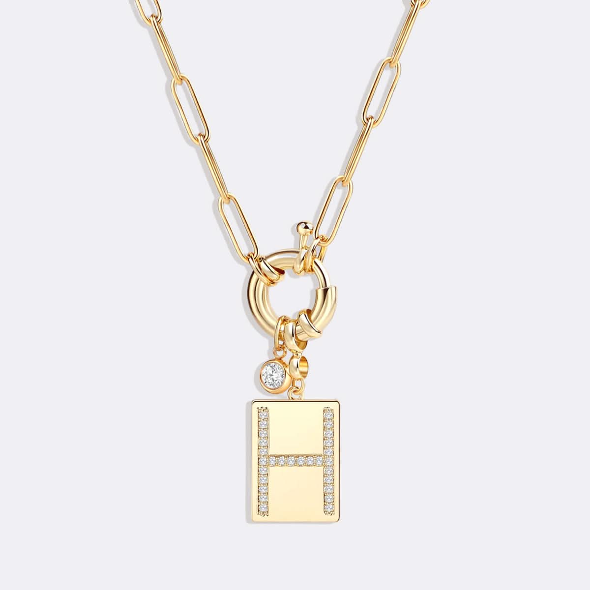 Collier pendentif avec initiale pavé et chaîne maille papier