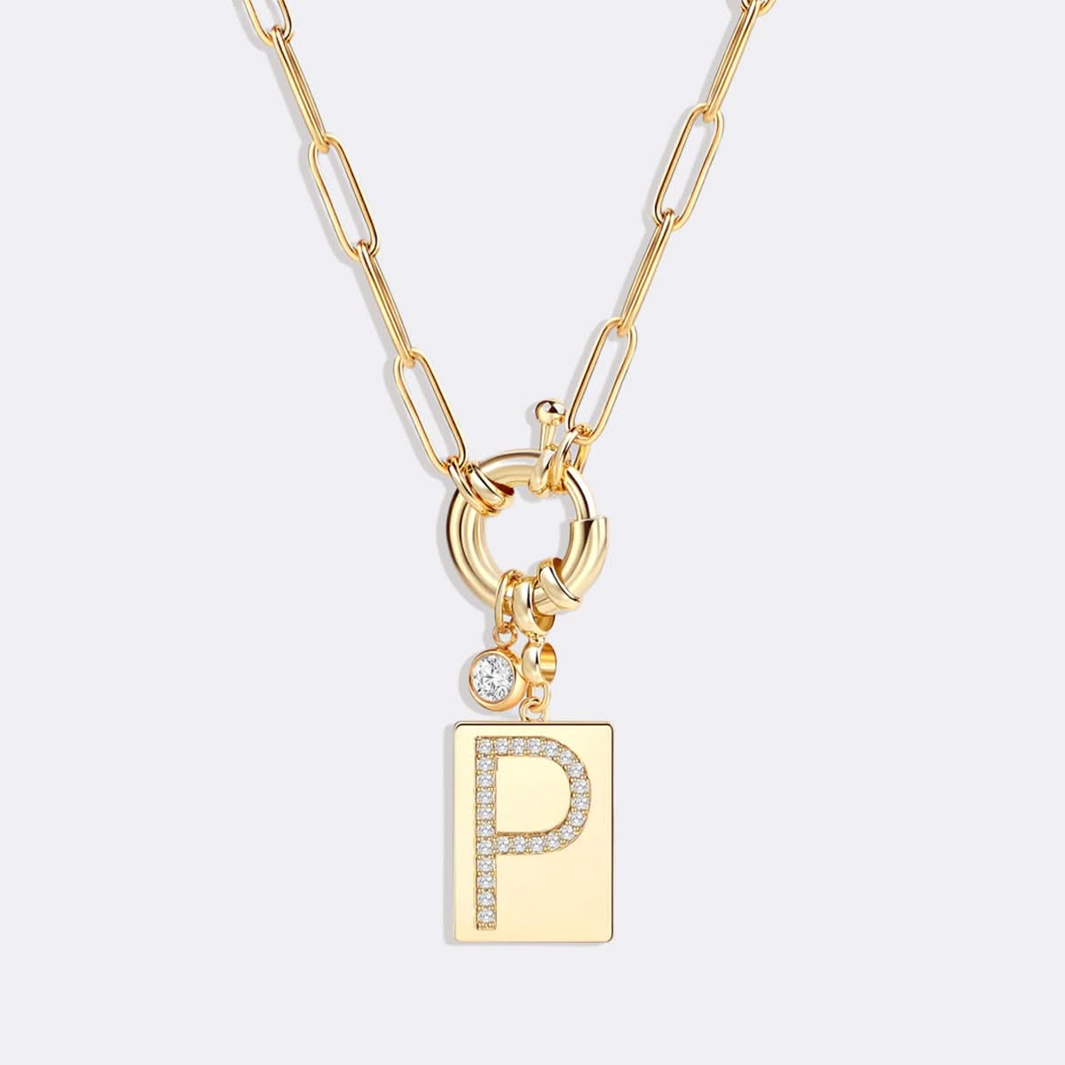 Collier pendentif avec initiale pavé et chaîne maille papier