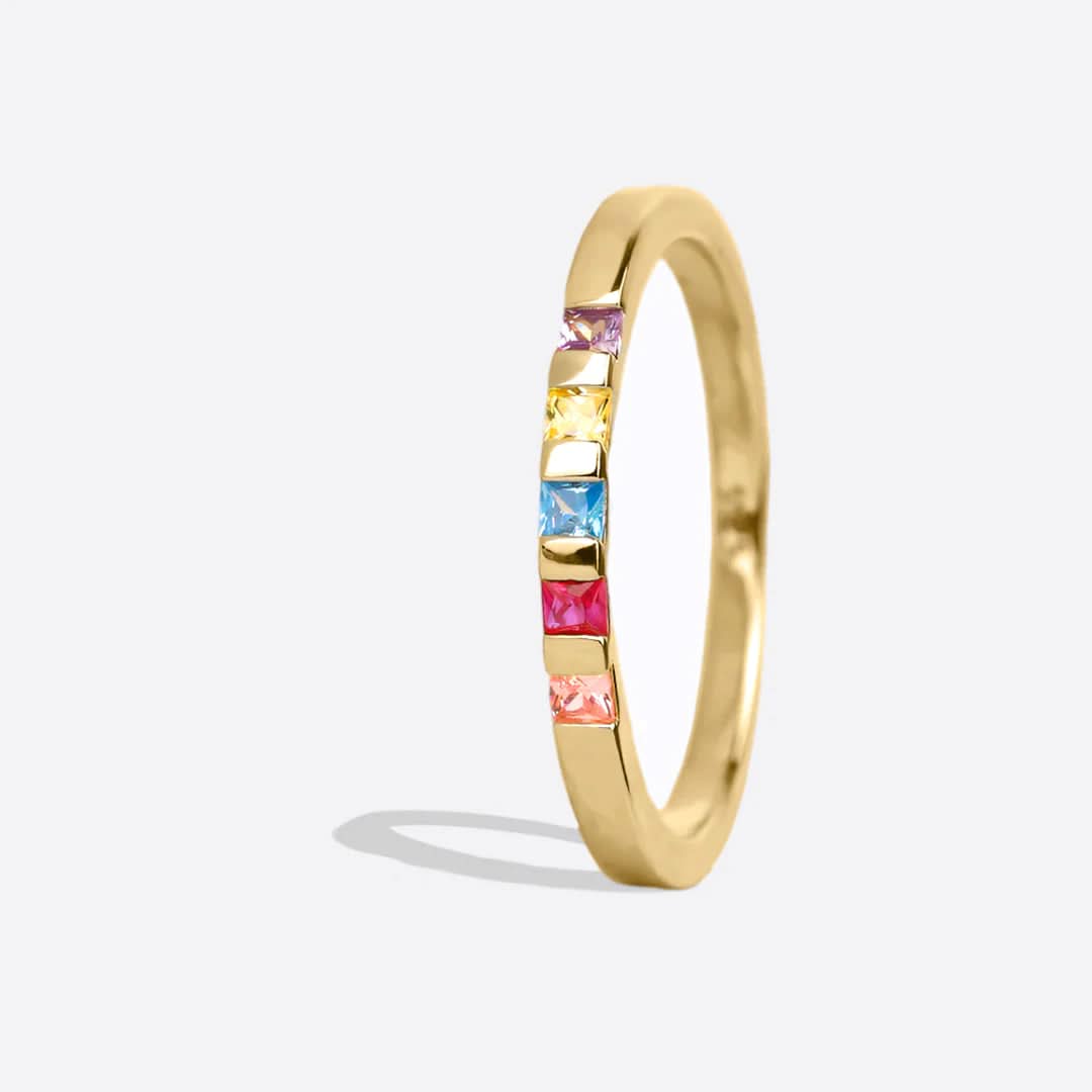 Bague avec pierre de naissance taille princesse