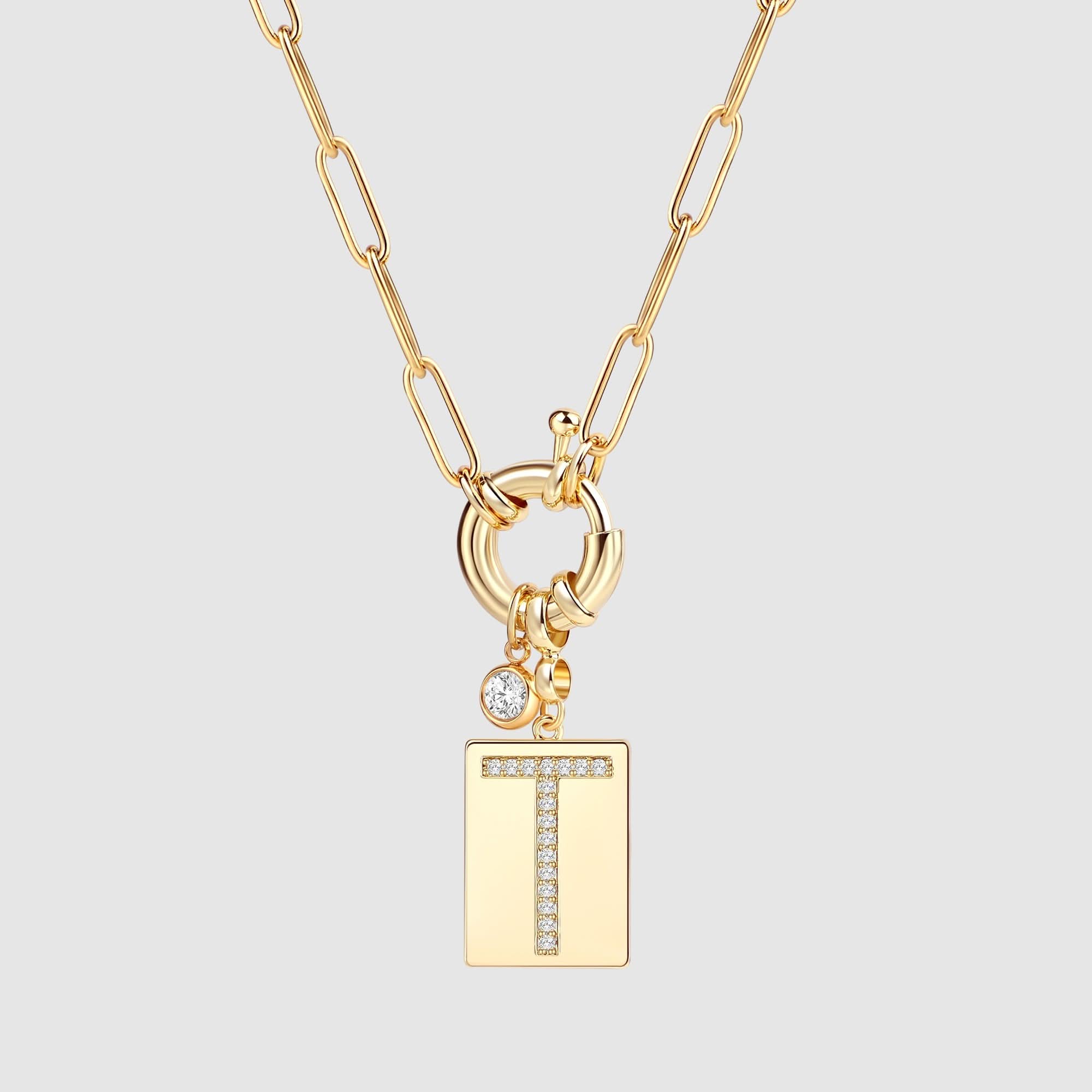 Collier pendentif avec initiale pavé et chaîne maille papier