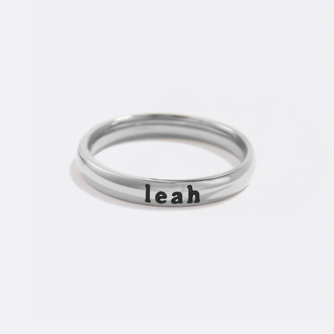 Petite bague empilable avec nom