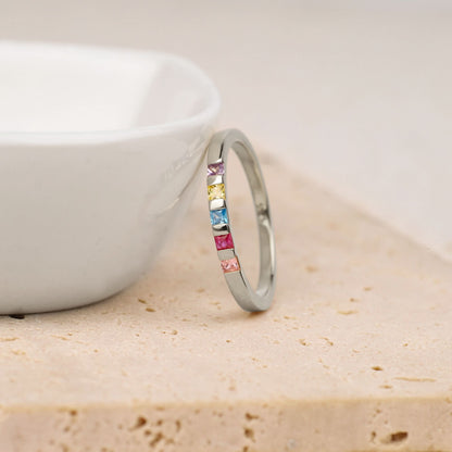 Bague avec pierre de naissance taille princesse