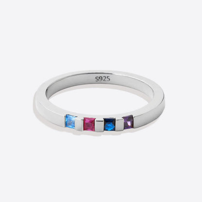 Bague avec pierre de naissance taille princesse