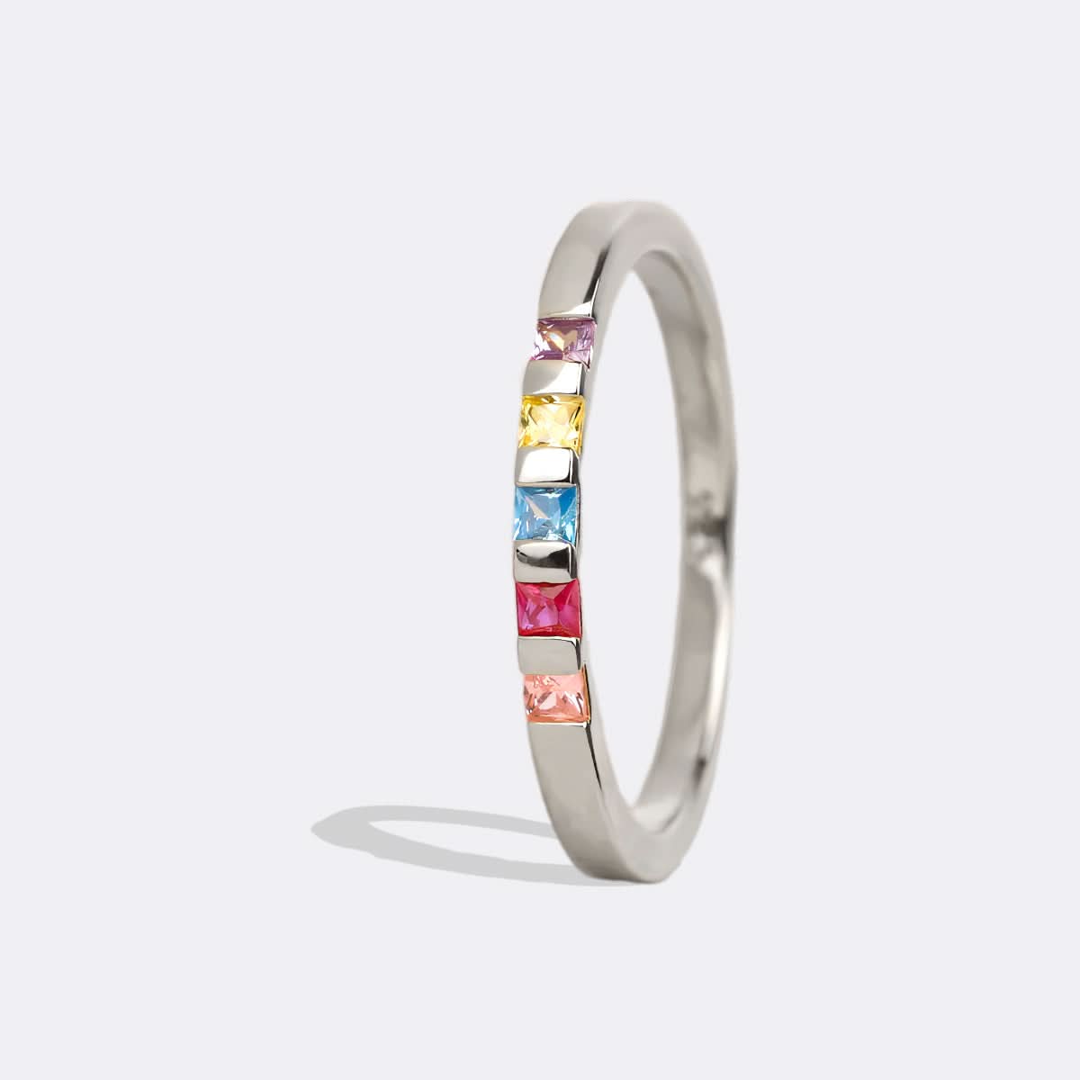 Bague avec pierre de naissance taille princesse