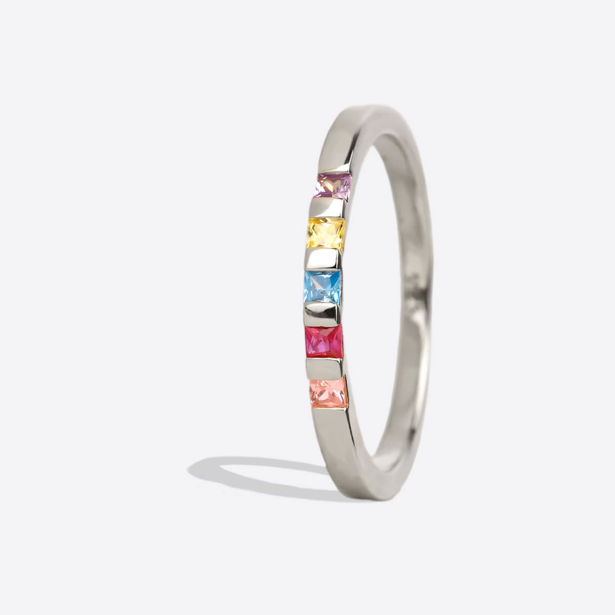 Bague avec pierre de naissance taille princesse