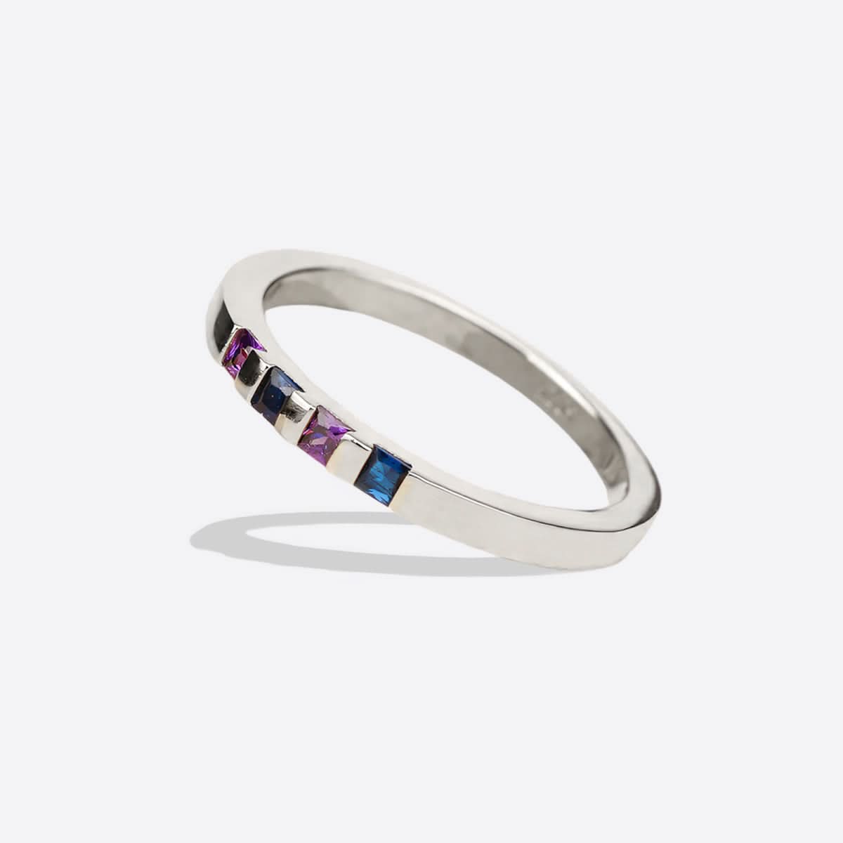 Bague avec pierre de naissance taille princesse