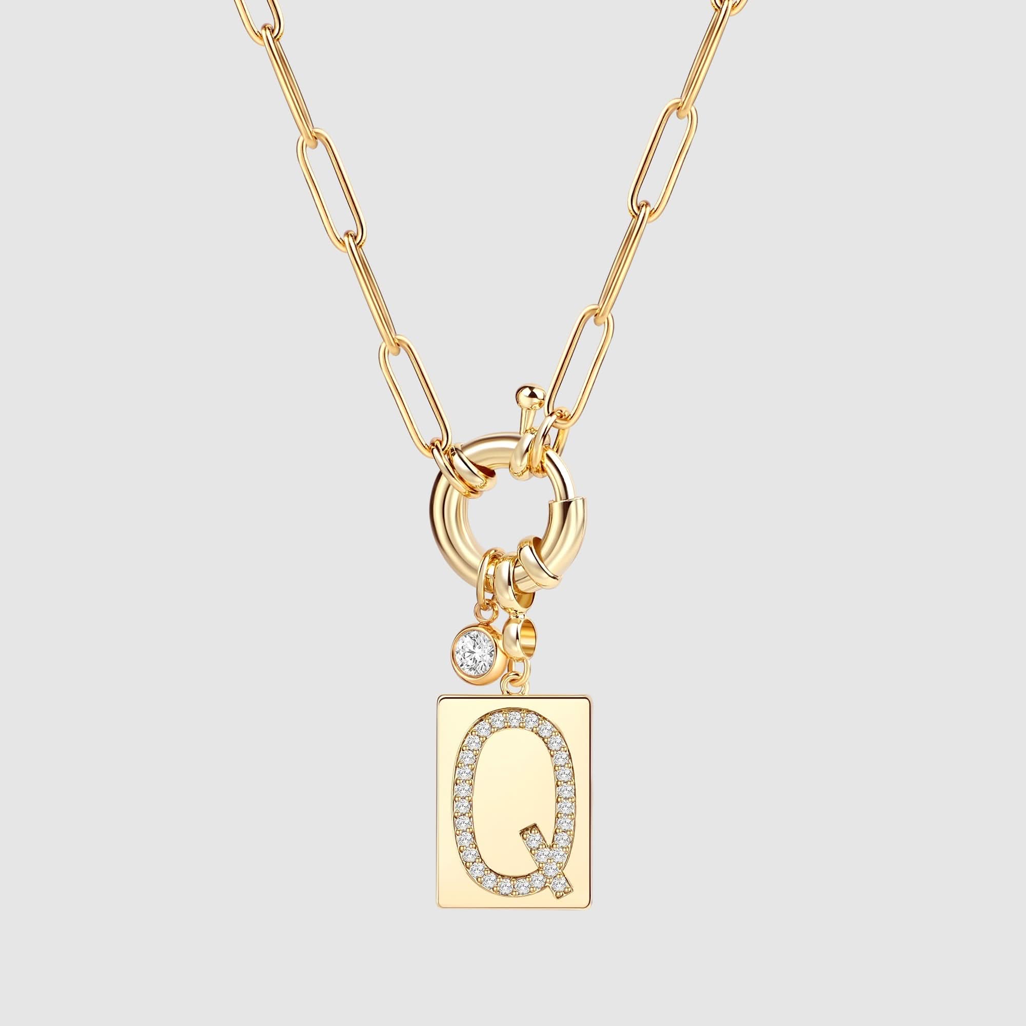 Collier pendentif avec initiale pavé et chaîne maille papier