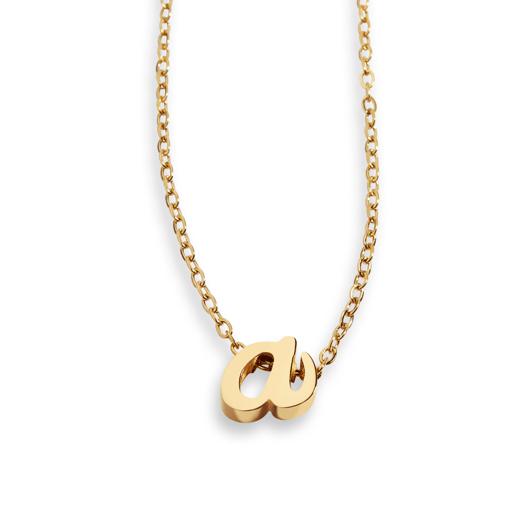 Collier avec initiale minuscule