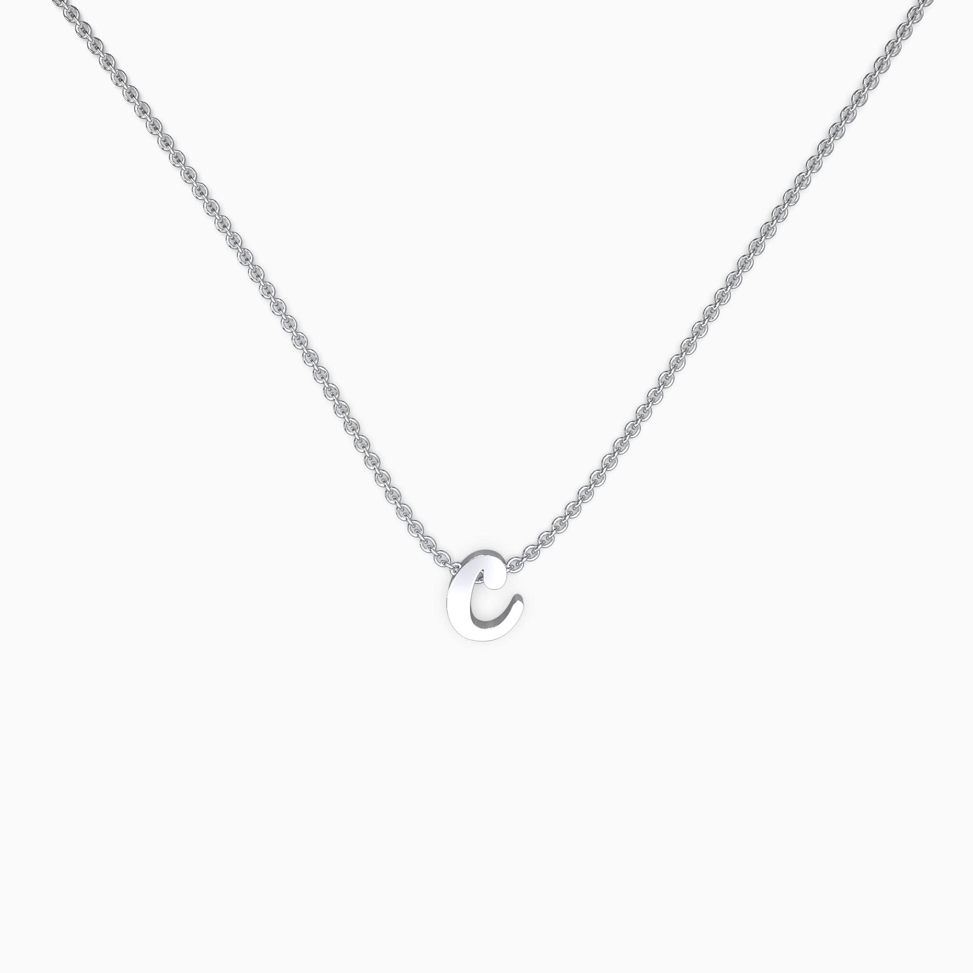 Collier avec initiale minuscule