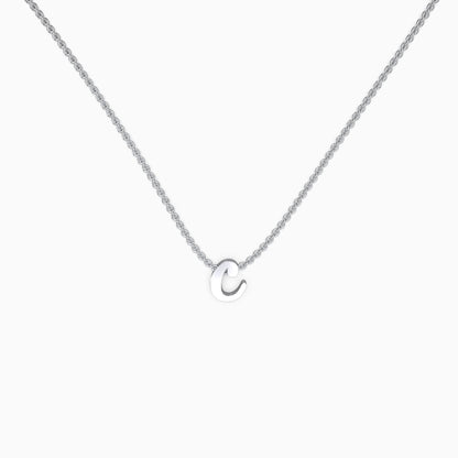 Collier avec initiale minuscule