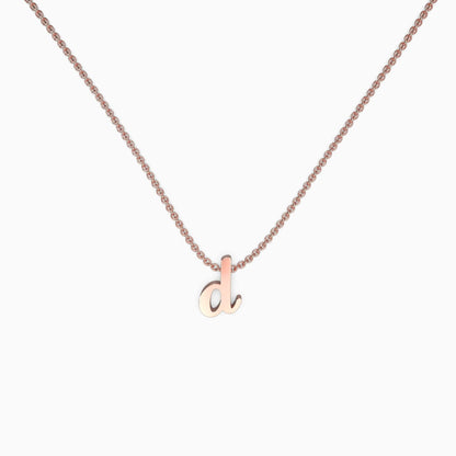 Collier avec initiale minuscule