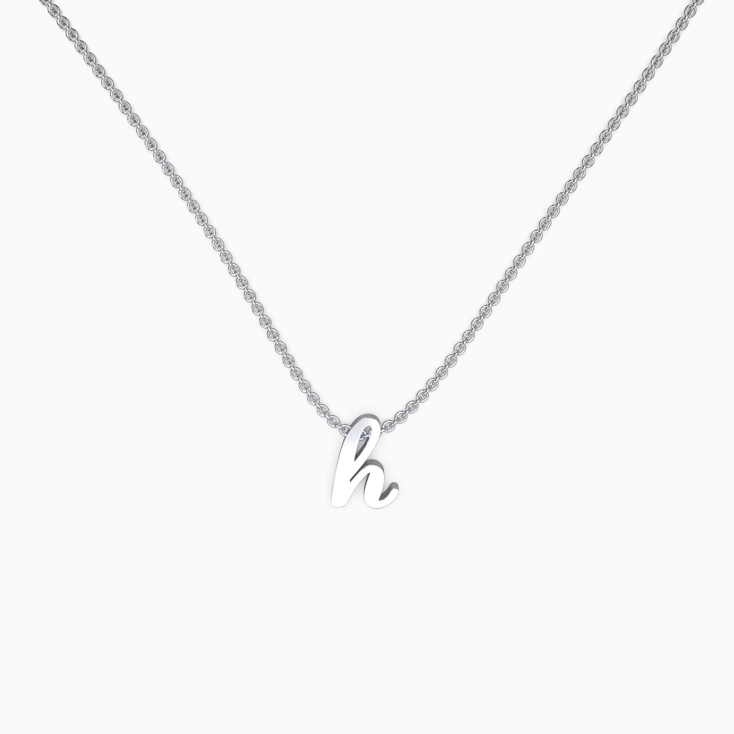 Collier avec initiale minuscule
