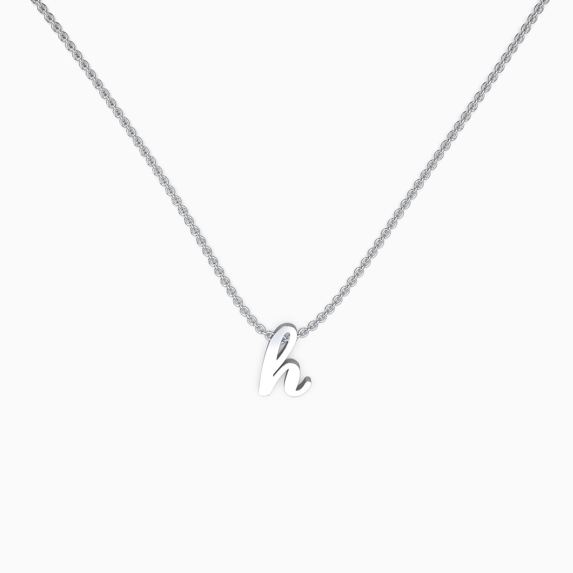 Collier avec initiale minuscule