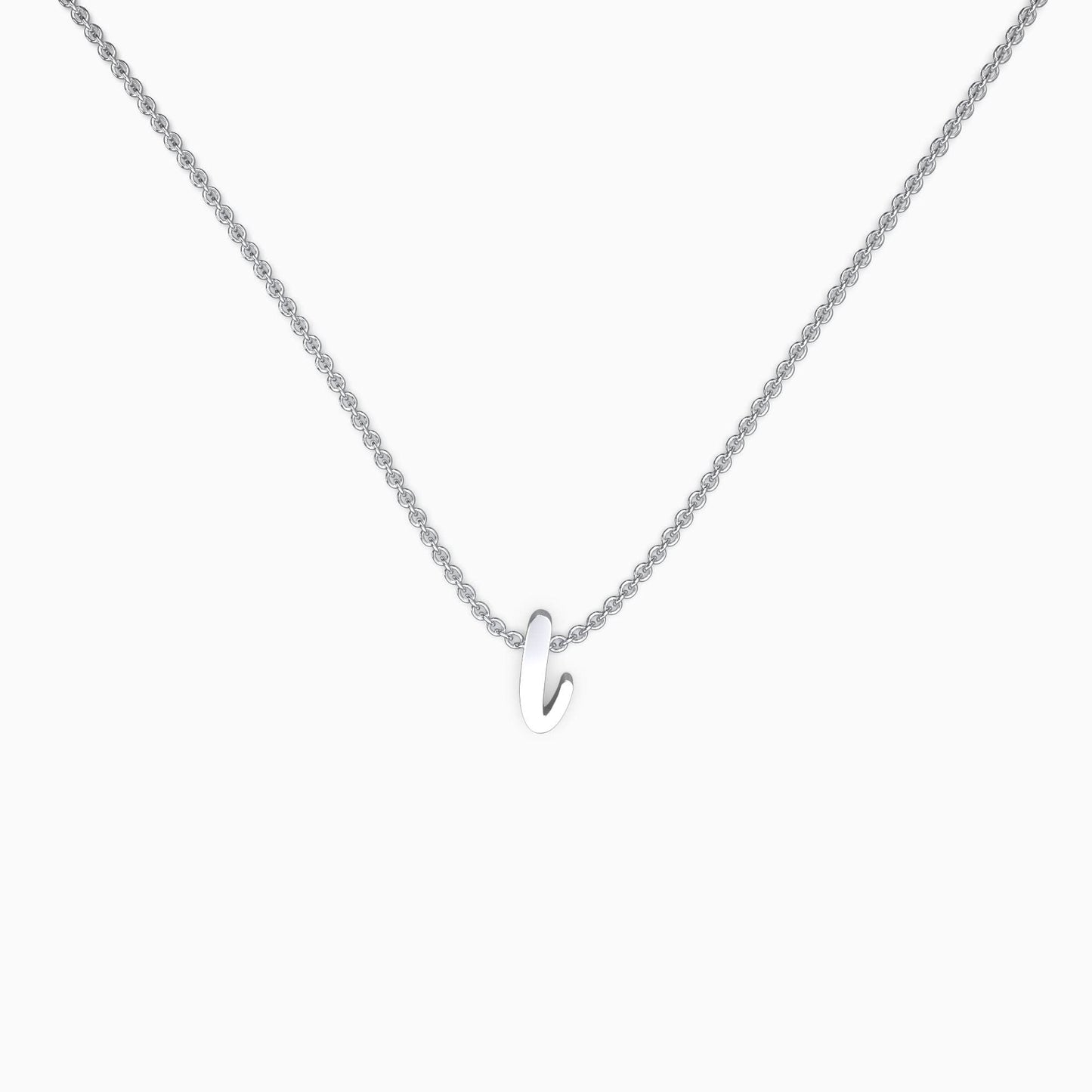 Collier avec initiale minuscule
