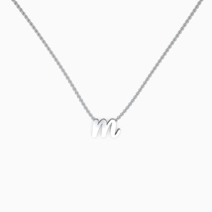 Collier avec initiale minuscule