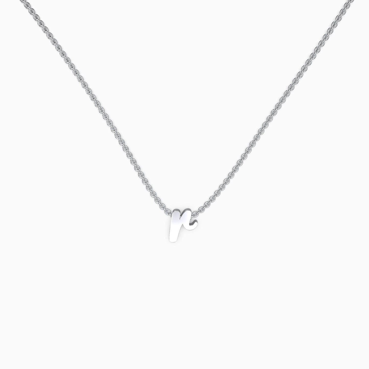 Collier avec initiale minuscule