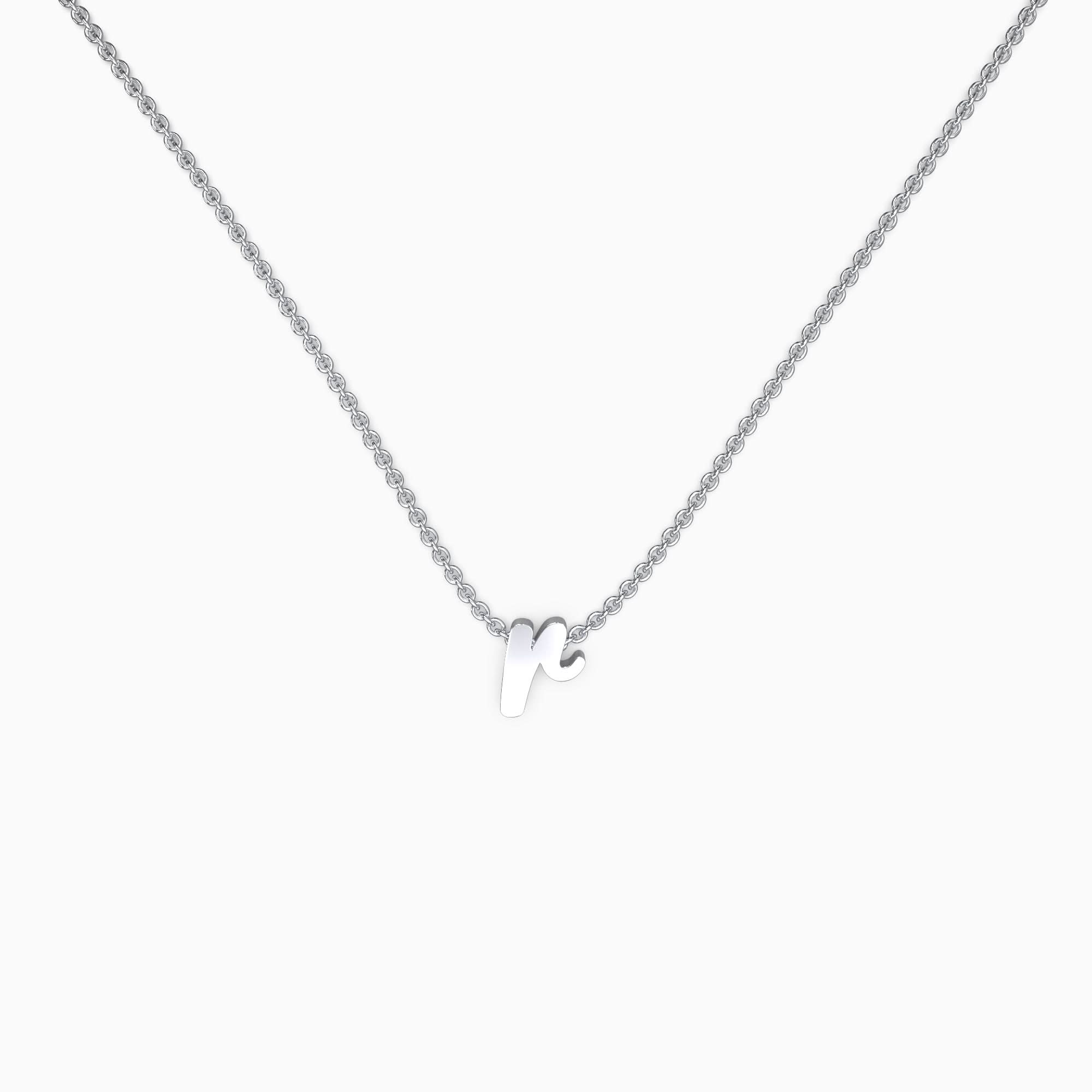 Collier avec initiale minuscule