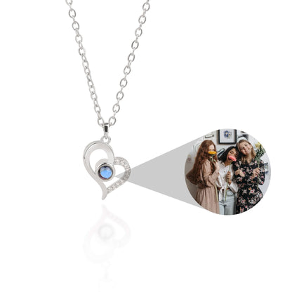 Collier photo demi-pavé en forme de cœur