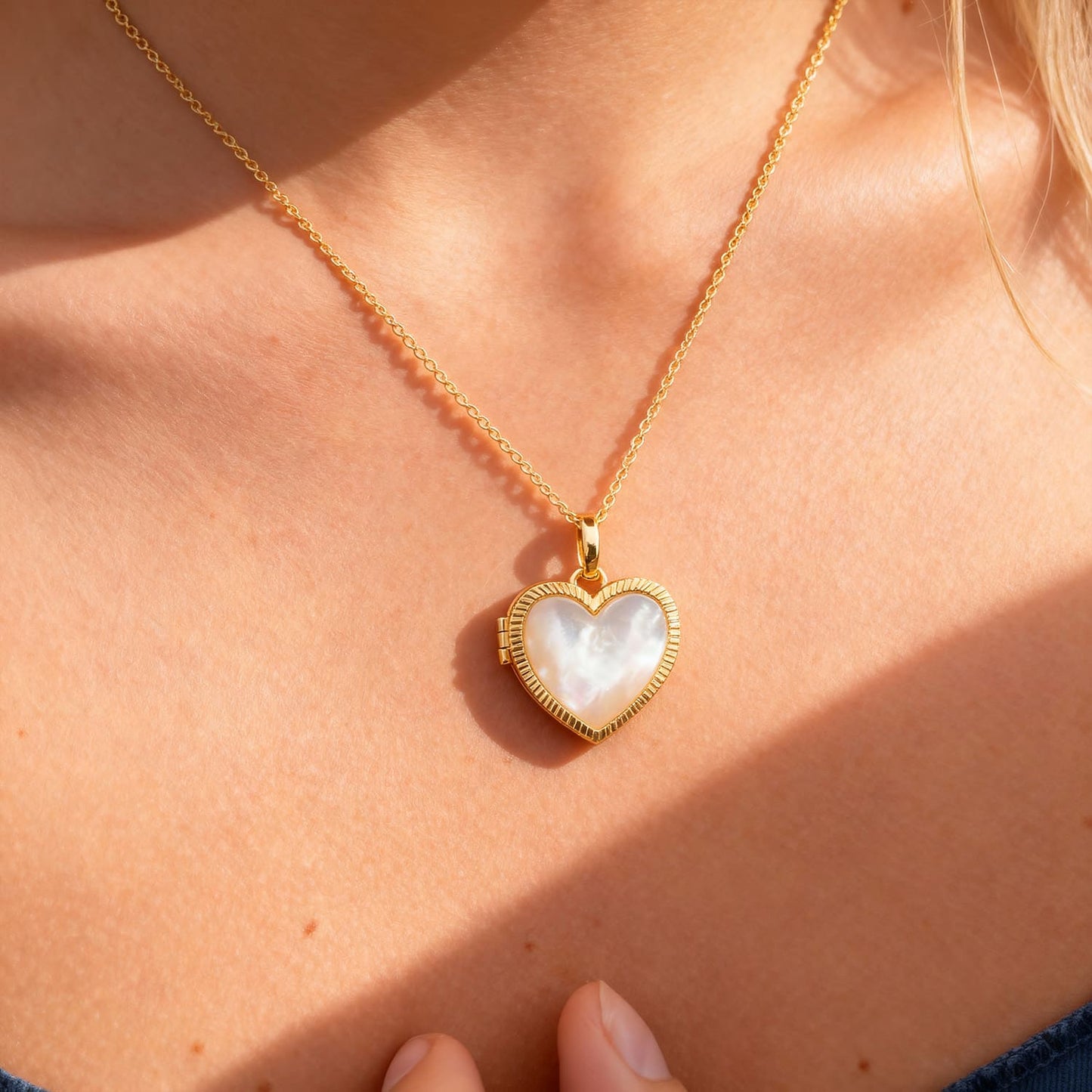 Collier Médaillon Personnalisé en Nacre
