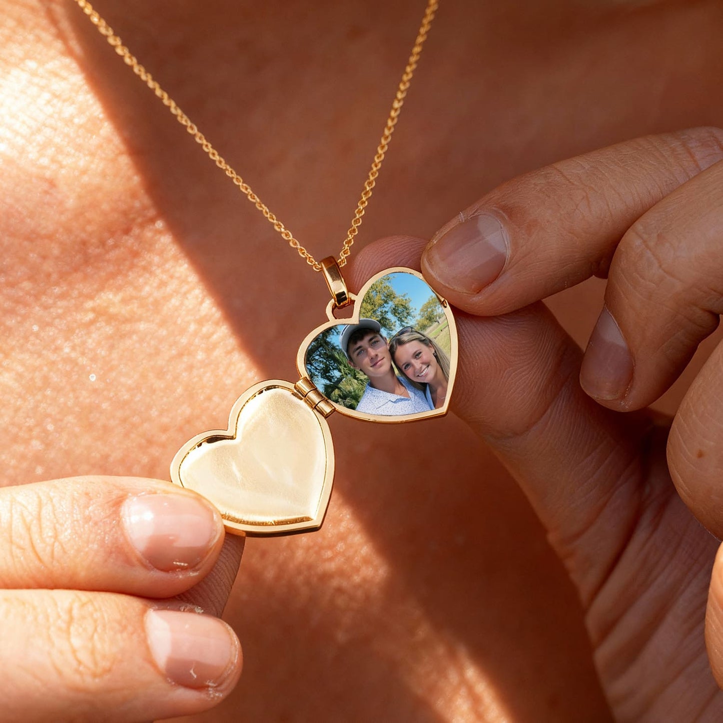 Collier Médaillon Personnalisé en Nacre