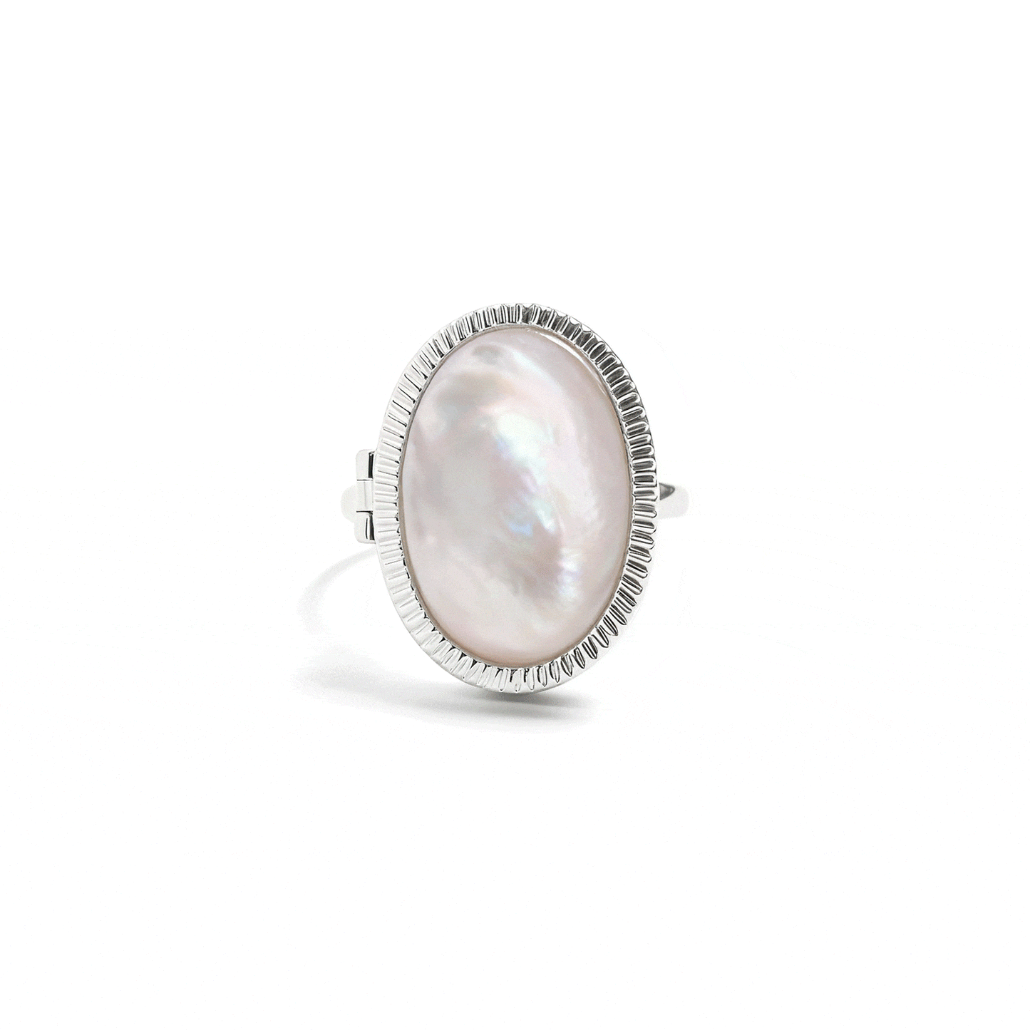 Bague médaillon personnalisée en nacre