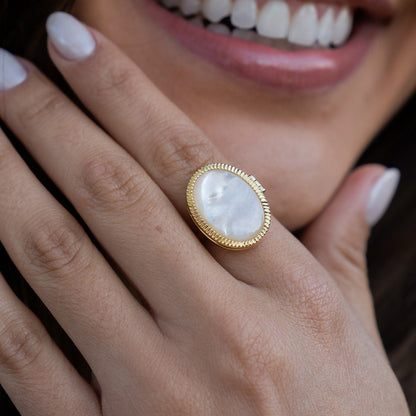 Bague médaillon personnalisée en nacre